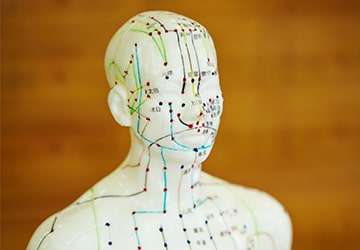 サービスの適正な相場を知り必要な施術を学ぶ